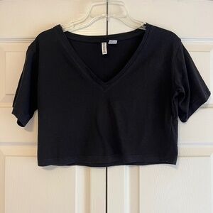 H&M Divided 100% Cotton Black Cropped V-Neck Tee Size XXS